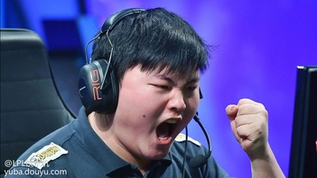 关于Karsa连续二十场比赛得分超过战术调整，法国队不断突破！观众掌声雷动的信息