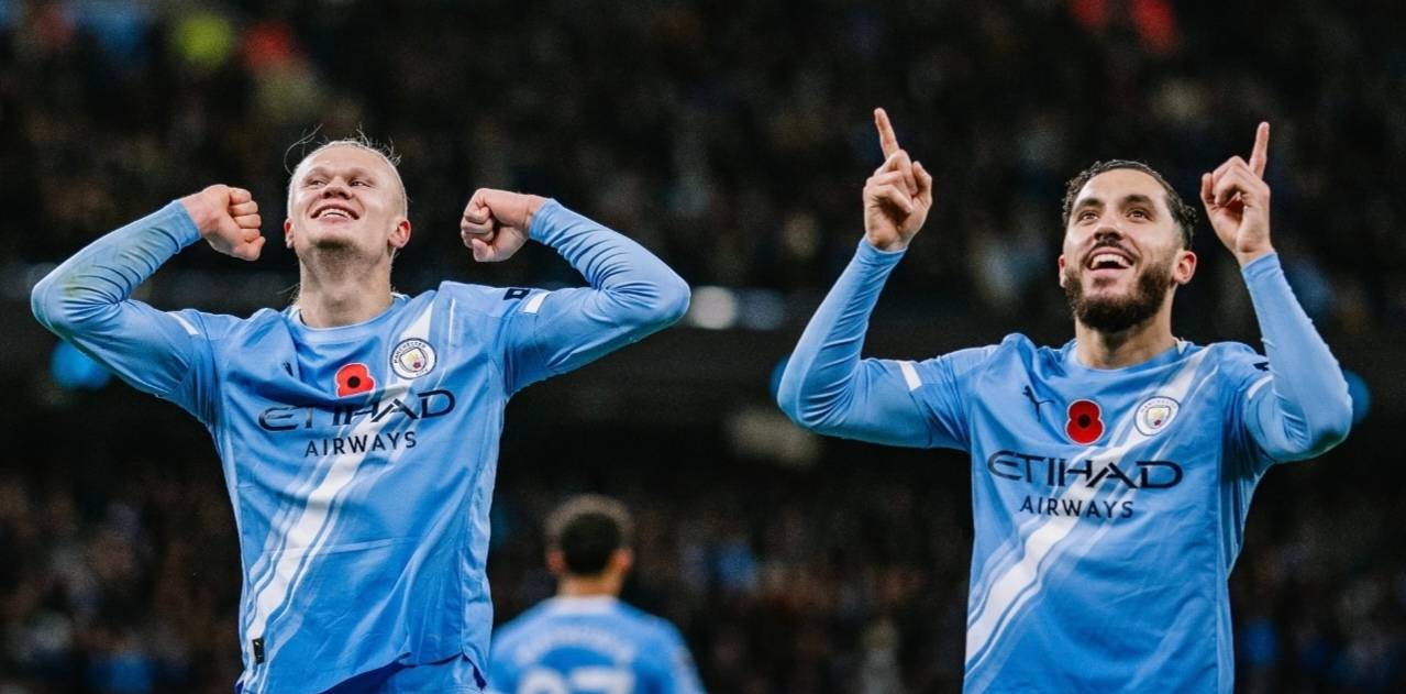 包含哈兰德迎来十赛季高光表现，巴塞罗那球迷沸腾！的词条