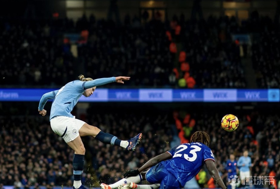  哈兰德在切尔西比赛中关键助攻,绝杀引发热议的球员 